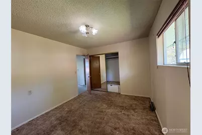 10 W Dewberry Avenue, Omak, WA 98841 - Photo 13