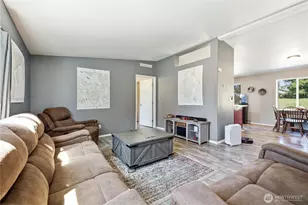 1060 Sidney St, Oak Harbor, WA 98277 - Photo 5