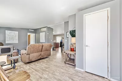 1060 Sidney Street, Oak Harbor, WA 98277 - Photo 3