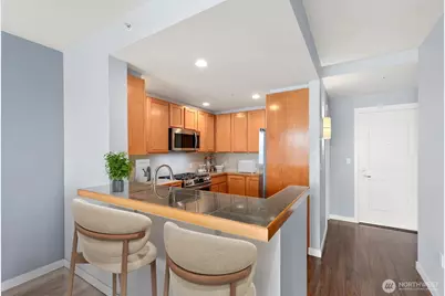 2607 Western Avenue #452, Seattle, WA 98121 - Photo 5