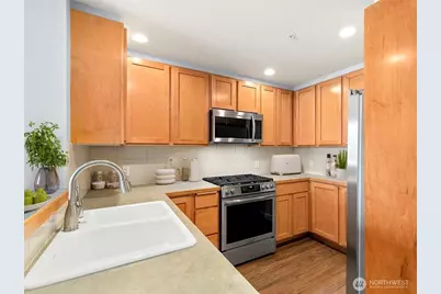 2607 Western Avenue #452, Seattle, WA 98121 - Photo 7