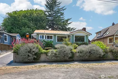 5017 SW Grayson Street, Seattle, WA 98116 - Photo 1
