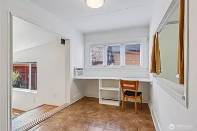 5017 SW Grayson Street, Seattle, WA 98116 - Photo 11