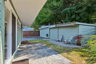 5017 SW Grayson St, Seattle, WA 98116 - Photo 27