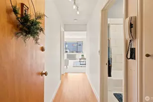 2450 Dexter Ave N, Seattle, WA 98109 - Photo 9