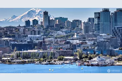 2450 Dexter Avenue N #303, Seattle, WA 98109 - Photo 23