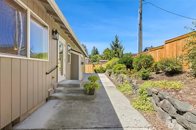 1219 182nd Street Ct E, Spanaway, WA 98387 - Photo 33