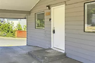 2719 S 125th St, Seattle, WA 98168 - Photo 3