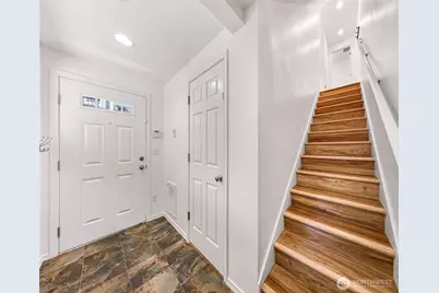 8516 Nesbit Avenue N #A, Seattle, WA 98103 - Photo 3