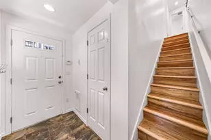 8516 Nesbit Ave N, Seattle, WA 98103 - Photo 3
