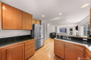 8516 Nesbit Ave N, Seattle, WA 98103 - Photo 13