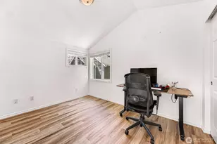 8516 Nesbit Ave N, Seattle, WA 98103 - Photo 21