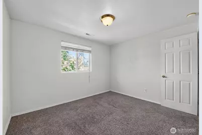 2002 Kyle St SE, Olympia, WA 98501 - Photo 19