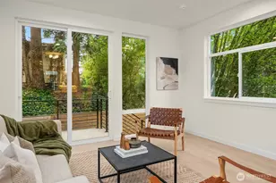 10835 11th Ave NE, Seattle, WA 98125 - Photo 3