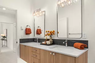 10835 11th Ave NE, Seattle, WA 98125 - Photo 15
