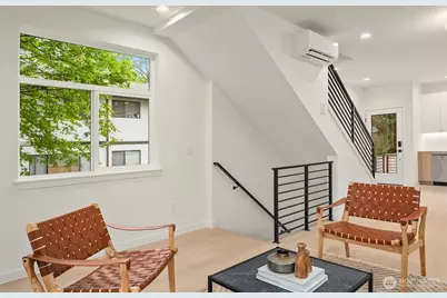 10835 11th Avenue NE, Seattle, WA 98125 - Photo 11