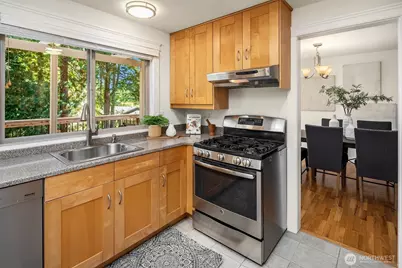 2810 127th Avenue NE, Bellevue, WA 98005 - Photo 11