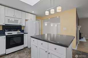 738 Wallin St, Bremerton, WA 98310 - Photo 11