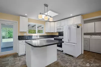 738 Wallin Street, Bremerton, WA 98310 - Photo 9