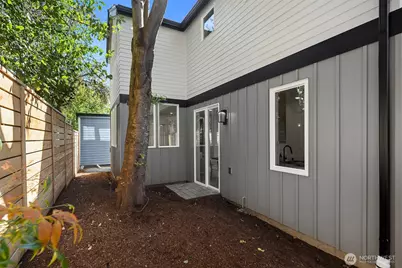 7330 25th Avenue NW, Seattle, WA 98117 - Photo 21