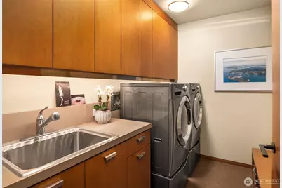 715 2nd Avenue #1504, Seattle, WA 98104 - Photo 39