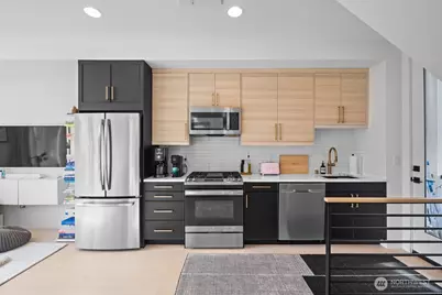 712 W Bertona Street #a, Seattle, WA 98119 - Photo 9