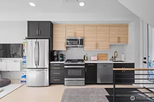 712 W Bertona St, Seattle, WA 98119 - Photo 9