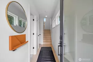 712 W Bertona St, Seattle, WA 98119 - Photo 13