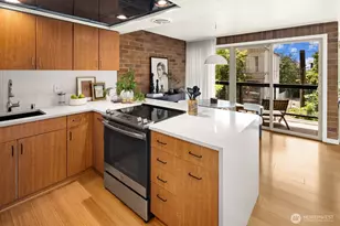 905 Cherry St, Seattle, WA 98104 - Photo 7