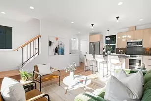 762 N 65th St, Seattle, WA 98103 - Photo 3
