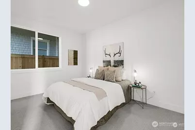 762 N 65th Street #B, Seattle, WA 98103 - Photo 15