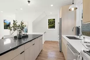 762 N 65th St, Seattle, WA 98103 - Photo 7