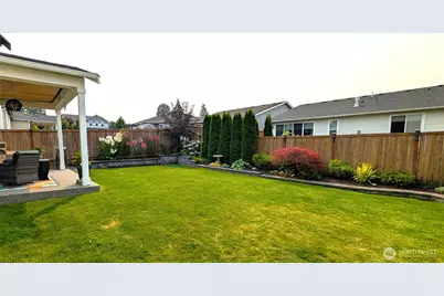 8406 57th Place NE, Marysville, WA 98270 - Photo 37