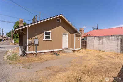 801 Peachey Street, Wenatchee, WA 98801 - Photo 11