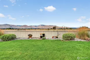 2452 NW Columbia Ave, East Wenatchee, WA 98802 - Photo 33