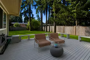 12039 SE 42nd St, Bellevue, WA 98006 - Photo 23