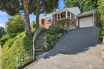 4806 Purdue Avenue NE, Seattle, WA 98105 - Photo 1