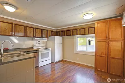 847 Patricia Ann Drive, Camano Island, WA 98282 - Photo 9