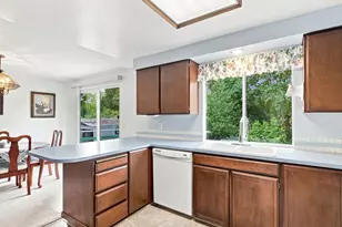 1839 N 185th St, Shoreline, WA 98133 - Photo 5
