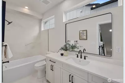 9430 Olson Place SW, Seattle, WA 98106 - Photo 25