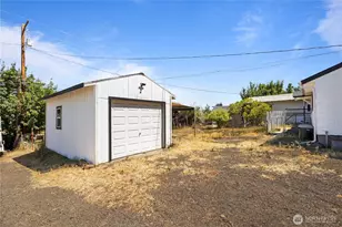 135 E Broadway St, Goldendale, WA 98620 - Photo 25