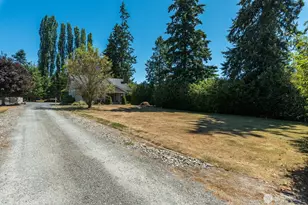 13701 51st Ave NE, Marysville, WA 98271 - Photo 37