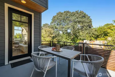 2910 9th Avenue W, Seattle, WA 98119 - Photo 19