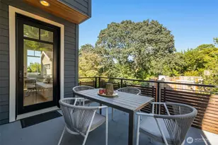 2910 9th Ave W, Seattle, WA 98119 - Photo 19