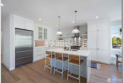2910 9th Avenue W, Seattle, WA 98119 - Photo 13