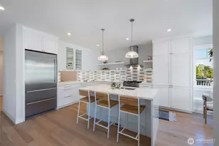 2910 9th Ave W, Seattle, WA 98119 - Photo 13
