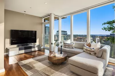 500 106th Avenue NE #3705, Bellevue, WA 98004 - Photo 11