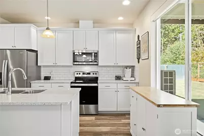 8276 Balfour Valley Ln, Maple Falls, WA 98244 - Photo 5