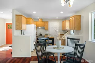 4084 Letitia Ave S, Seattle, WA 98118 - Photo 11