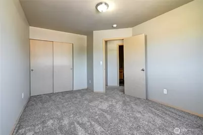 14413 Sandy Glen E, Puyallup, WA 98375 - Photo 15